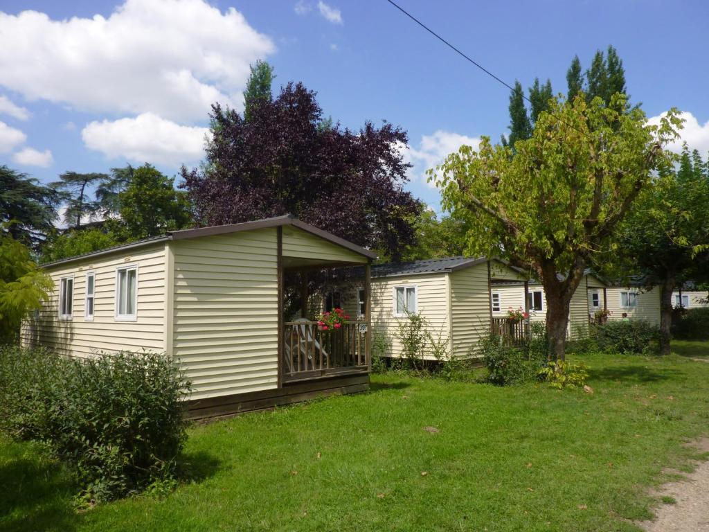 Camping Parc Du Chateau D'Allot Hotell Boé Exteriör bild