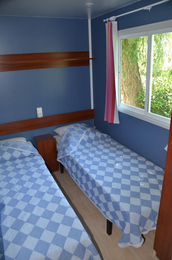 Camping Parc Du Chateau D'Allot Hotell Boé Exteriör bild